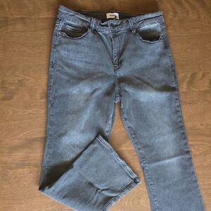 Pistola Dark Wash Denim Jeans Women Size 31 Style# Q6888BEM-PIBP Boot Cut Casual